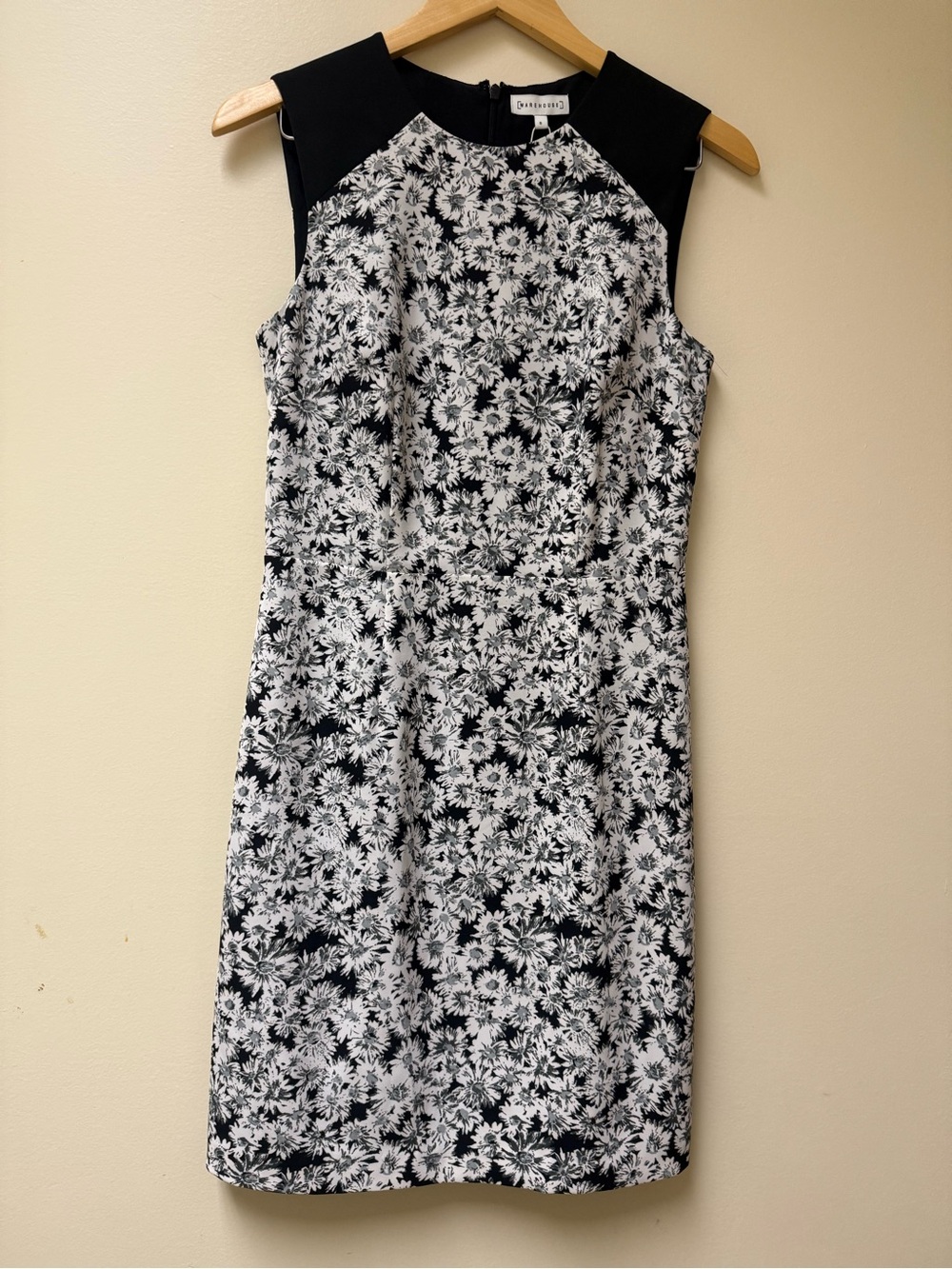 NWt :Warehouse Daisy Print Sleveless Dress🔳